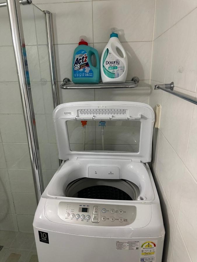 Hongdae Guesthouse 1Min From Hongik Uni Station Exit #1 Seoul Exteriör bild