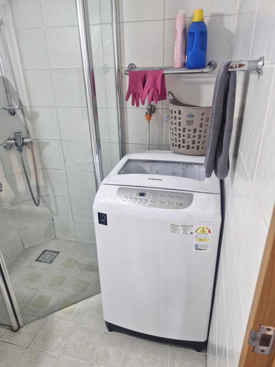 Hongdae Guesthouse 1Min From Hongik Uni Station Exit #1 Seoul Exteriör bild